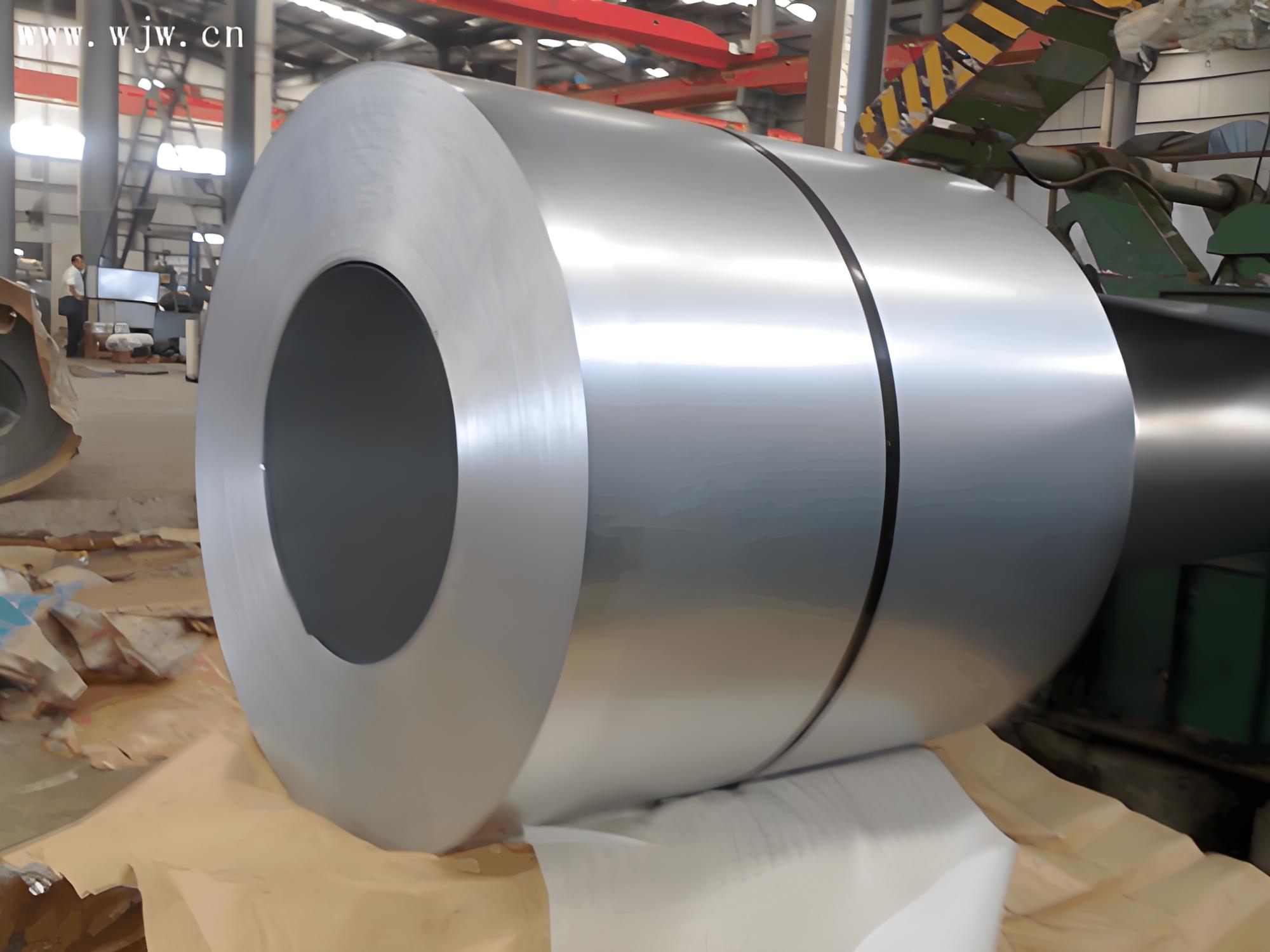 The negative impact of the off-season and other factors led to a slight decline in the price of 321 stainless steel coils.
